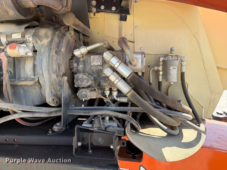 image for item DZ4699 2007 JLG 660SJ boom lift