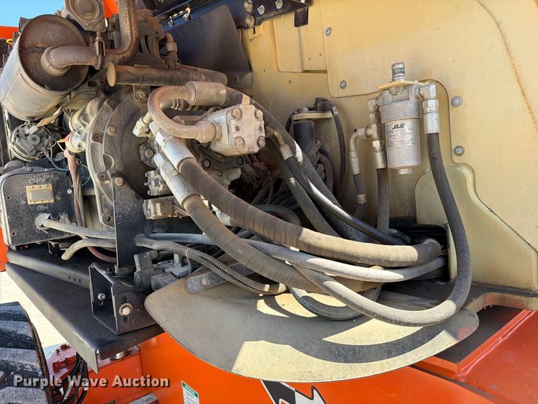 image for item DZ4699 2007 JLG 660SJ boom lift
