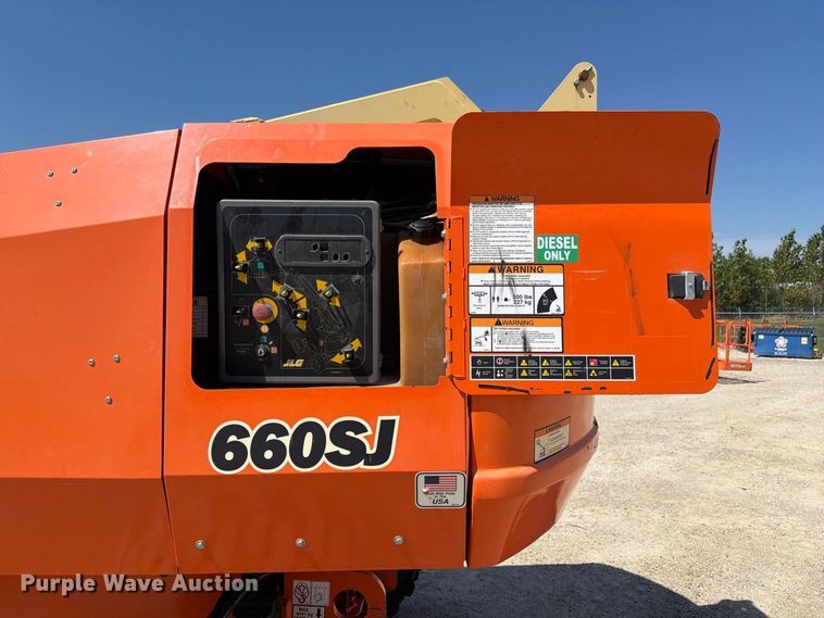 image for item DZ4699 2007 JLG 660SJ boom lift