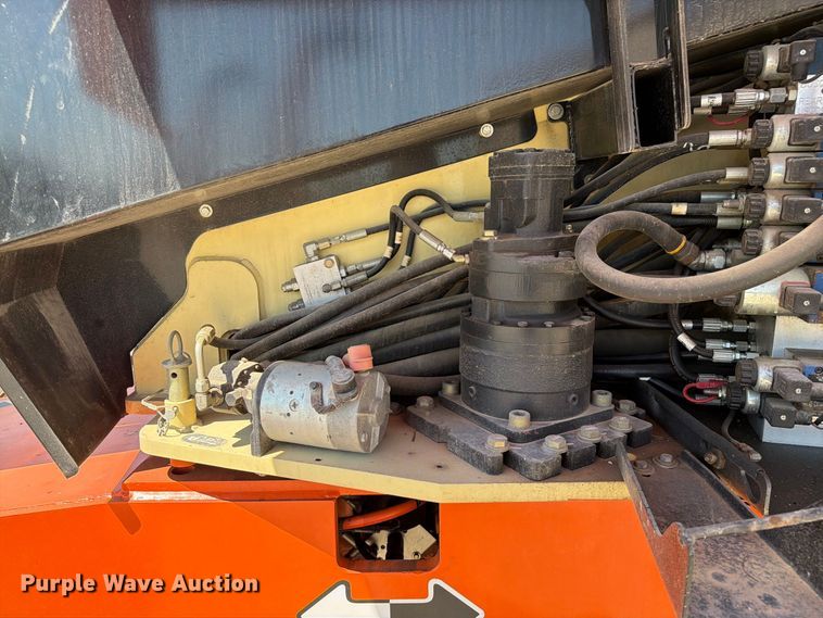image for item DZ4699 2007 JLG 660SJ boom lift