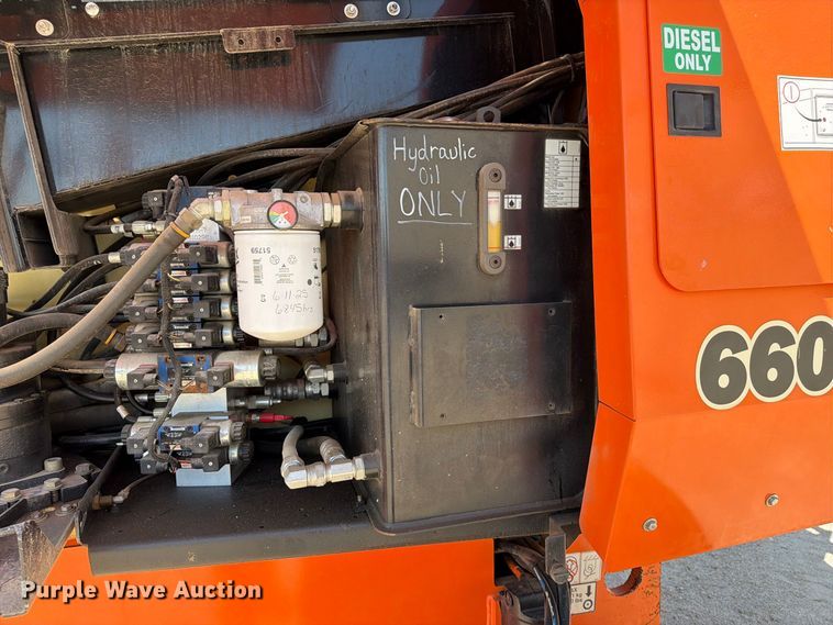 image for item DZ4699 2007 JLG 660SJ boom lift