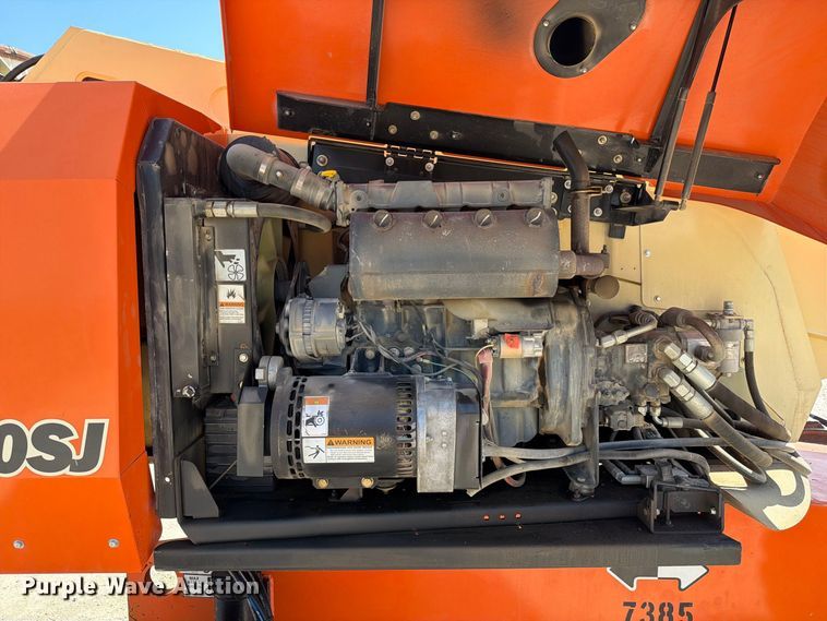 image for item DZ4699 2007 JLG 660SJ boom lift
