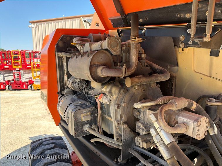 image for item DZ4699 2007 JLG 660SJ boom lift