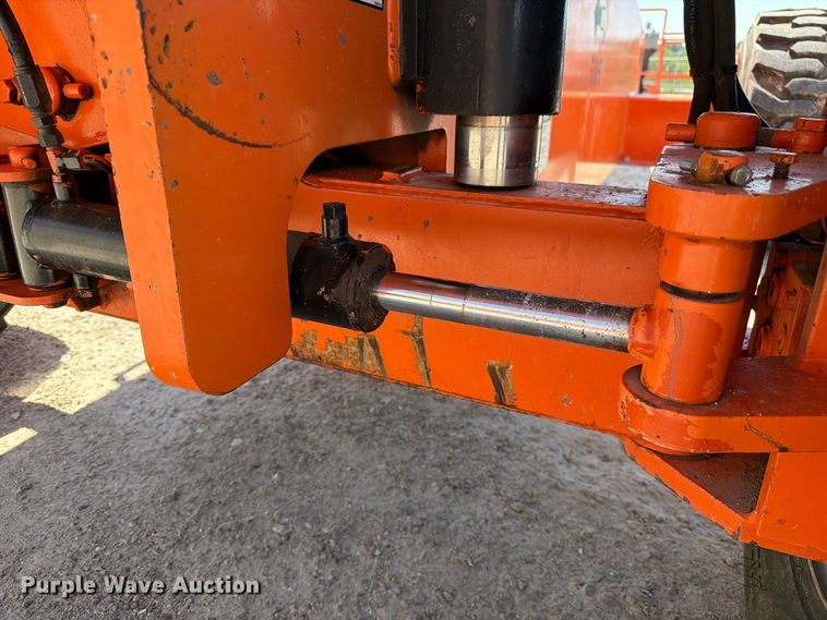 image for item DZ4699 2007 JLG 660SJ boom lift