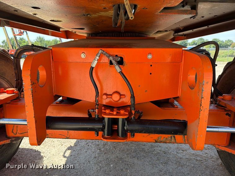 image for item DZ4699 2007 JLG 660SJ boom lift