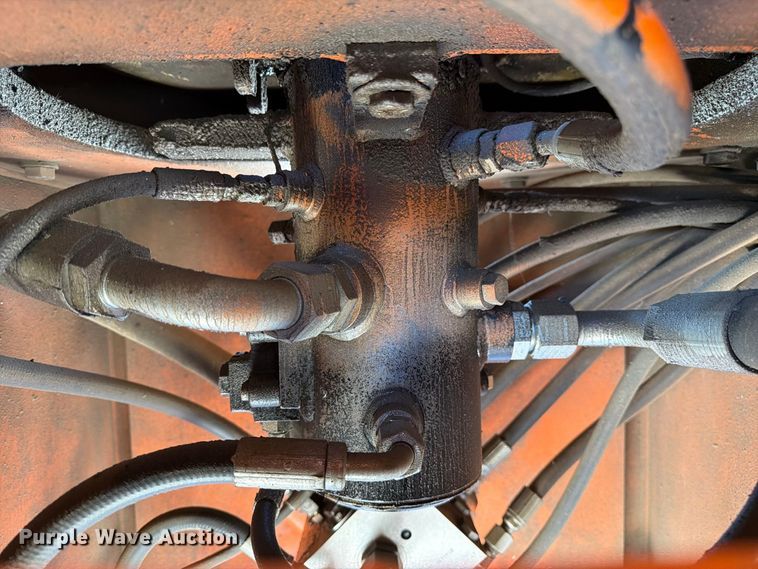 image for item DZ4699 2007 JLG 660SJ boom lift