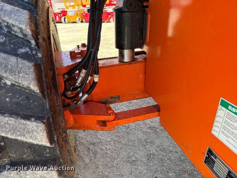 image for item DZ4699 2007 JLG 660SJ boom lift