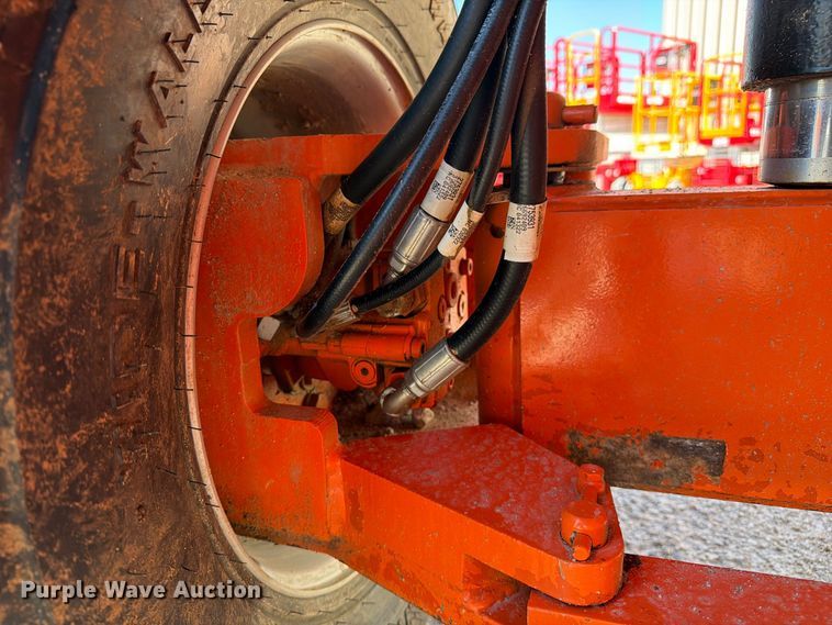 image for item DZ4699 2007 JLG 660SJ boom lift