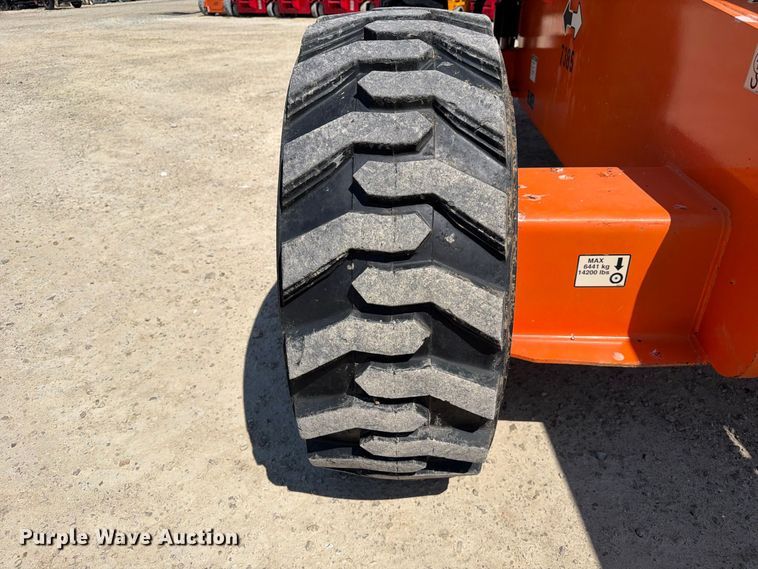 image for item DZ4699 2007 JLG 660SJ boom lift