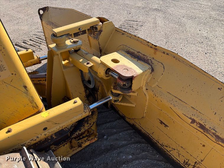 image for item EA0434 2006 Caterpillar D4G LGP dozer