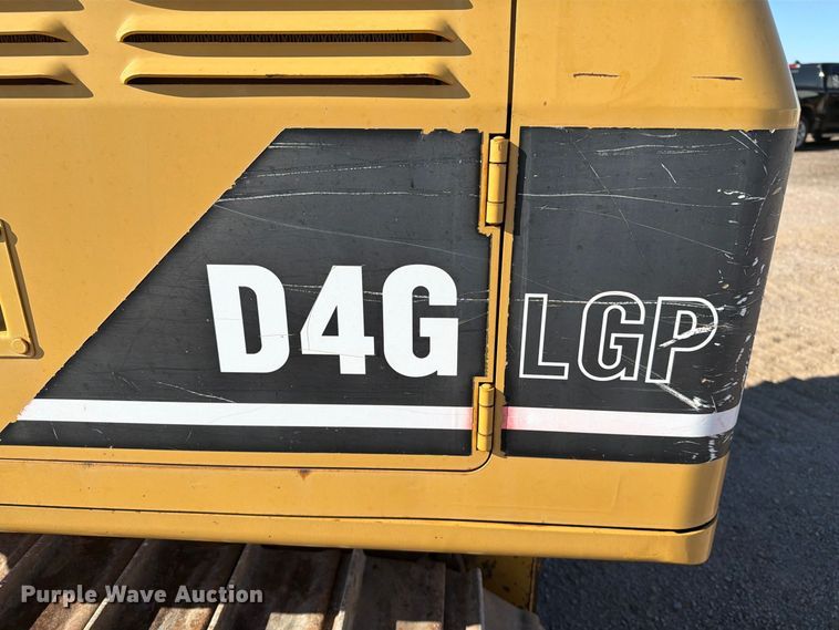 image for item EA0434 2006 Caterpillar D4G LGP dozer