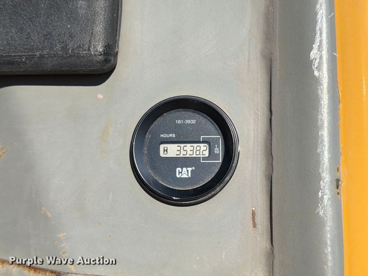 image for item EA0434 2006 Caterpillar D4G LGP dozer
