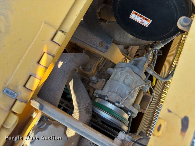 image for item EA0434 2006 Caterpillar D4G LGP dozer