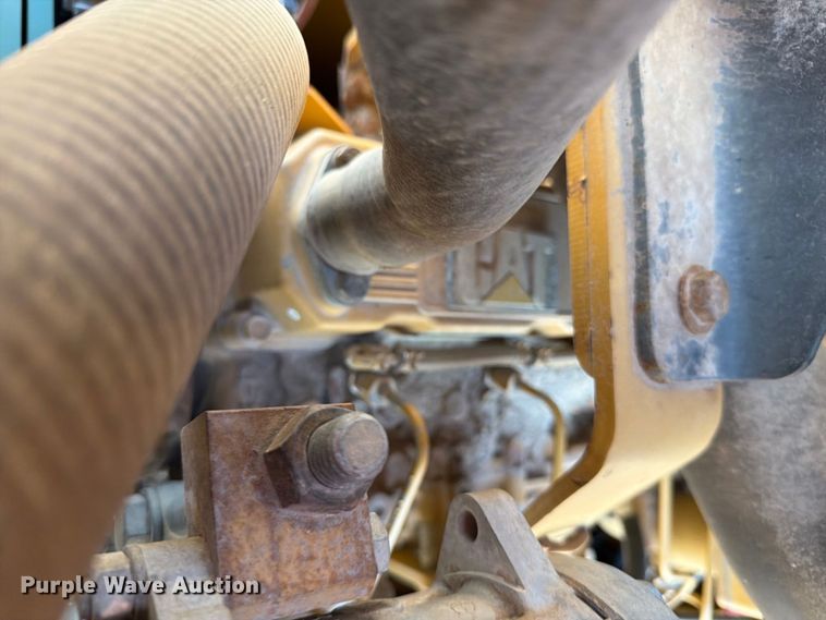 image for item EA0434 2006 Caterpillar D4G LGP dozer