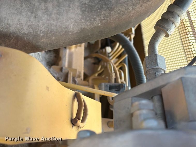 image for item EA0434 2006 Caterpillar D4G LGP dozer