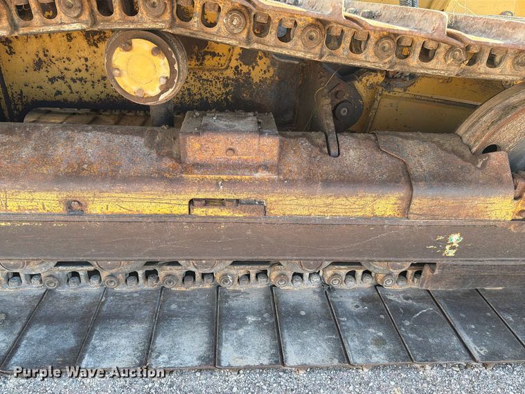 image for item EA0434 2006 Caterpillar D4G LGP dozer