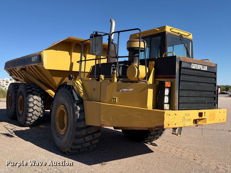 image for item EA0435 1999 Caterpillar D400E articulated haul truck