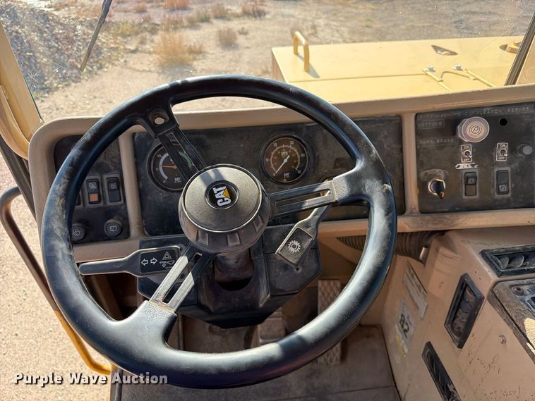image for item EA0435 1999 Caterpillar D400E articulated haul truck
