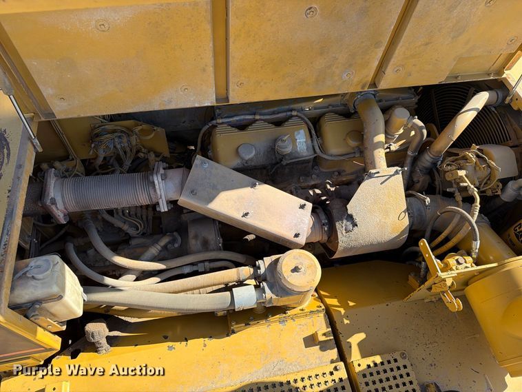 image for item EA0435 1999 Caterpillar D400E articulated haul truck