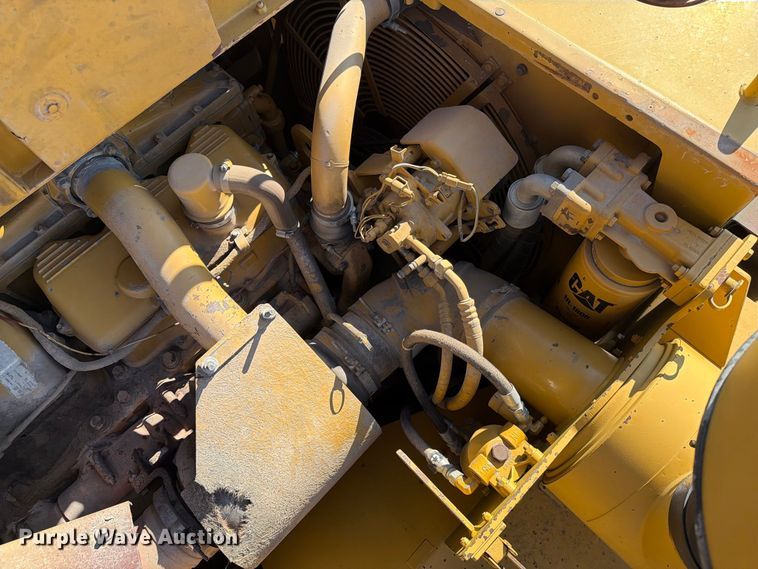 image for item EA0435 1999 Caterpillar D400E articulated haul truck