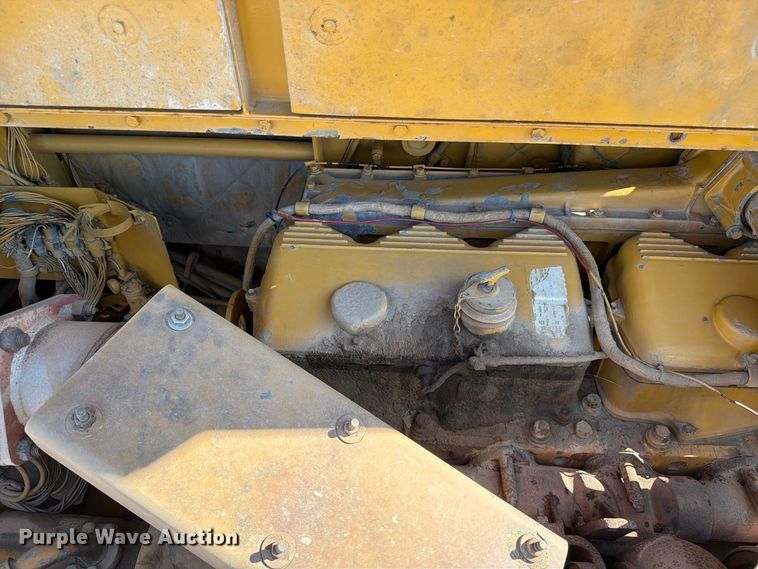 image for item EA0435 1999 Caterpillar D400E articulated haul truck