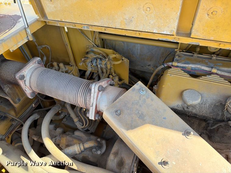image for item EA0435 1999 Caterpillar D400E articulated haul truck