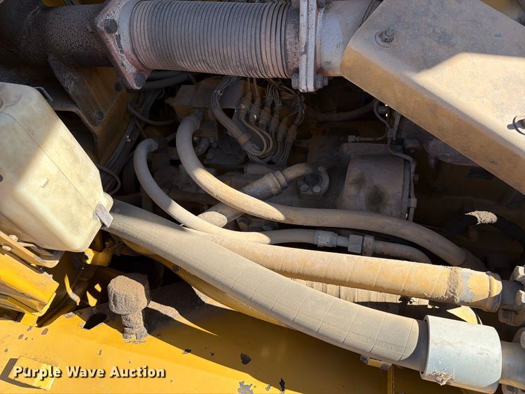 image for item EA0435 1999 Caterpillar D400E articulated haul truck