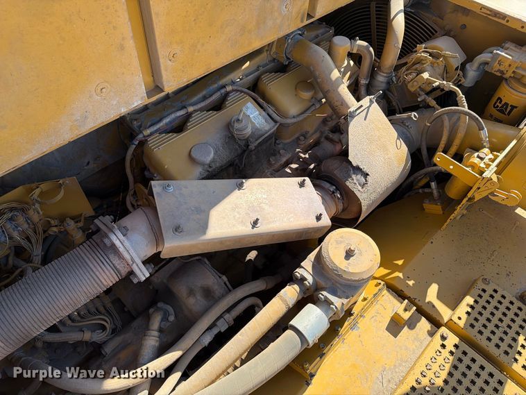 image for item EA0435 1999 Caterpillar D400E articulated haul truck