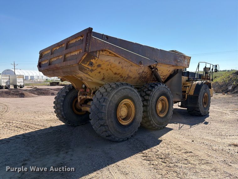 image for item EA0436 1999 Caterpillar D400E II articulated haul truck