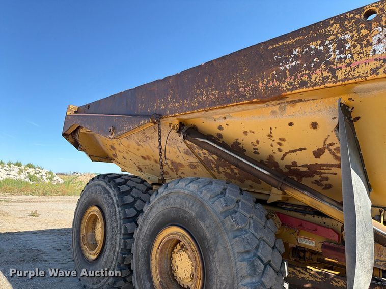 image for item EA0436 1999 Caterpillar D400E II articulated haul truck