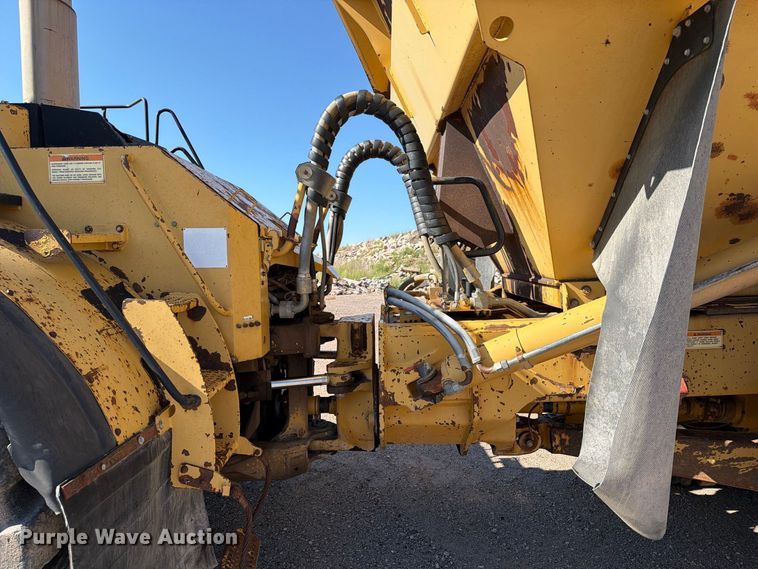 image for item EA0436 1999 Caterpillar D400E II articulated haul truck