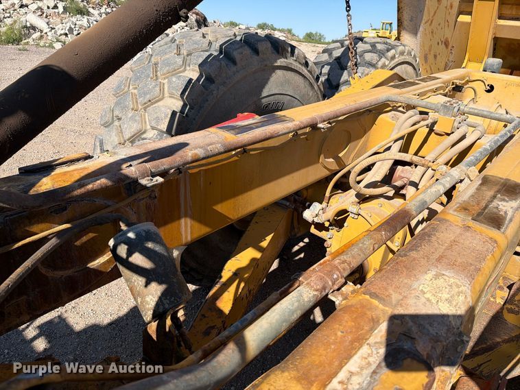 image for item EA0436 1999 Caterpillar D400E II articulated haul truck