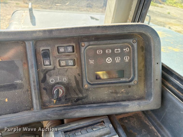 image for item EA0436 1999 Caterpillar D400E II articulated haul truck