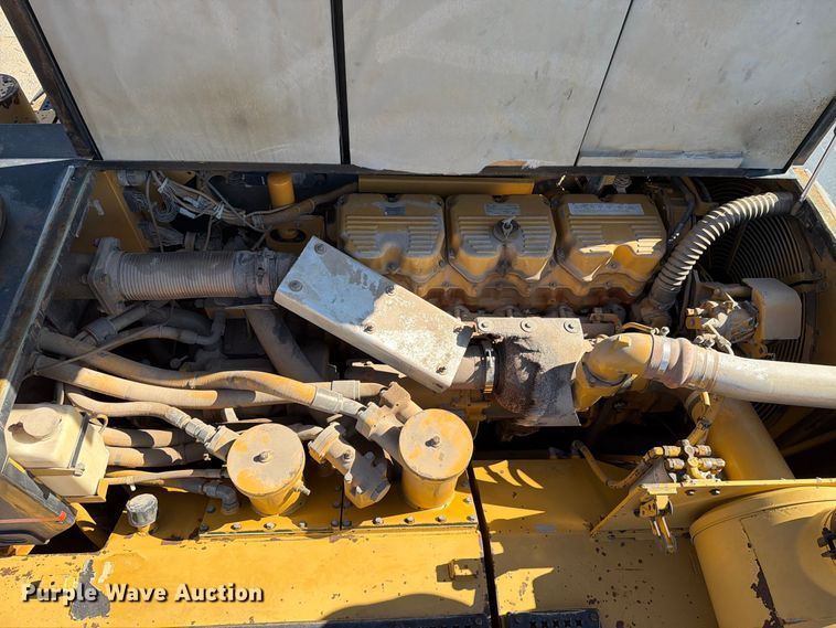 image for item EA0436 1999 Caterpillar D400E II articulated haul truck