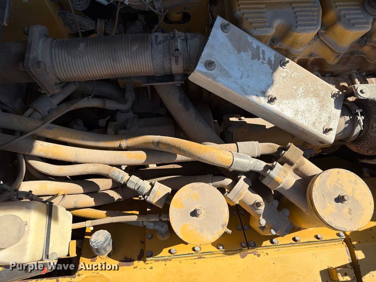 image for item EA0436 1999 Caterpillar D400E II articulated haul truck