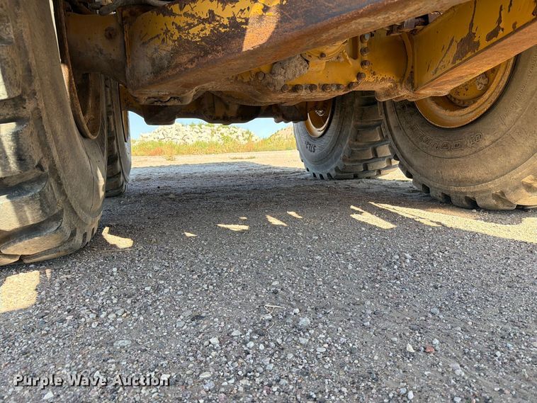 image for item EA0436 1999 Caterpillar D400E II articulated haul truck