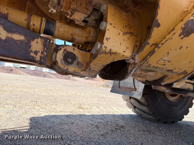 image for item EA0436 1999 Caterpillar D400E II articulated haul truck