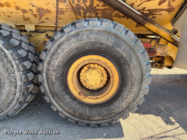 image for item EA0436 1999 Caterpillar D400E II articulated haul truck