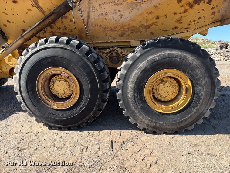 image for item EA0436 1999 Caterpillar D400E II articulated haul truck