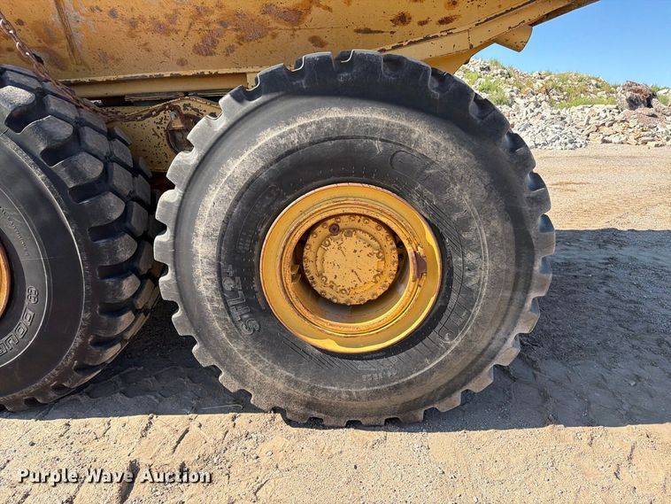 image for item EA0436 1999 Caterpillar D400E II articulated haul truck