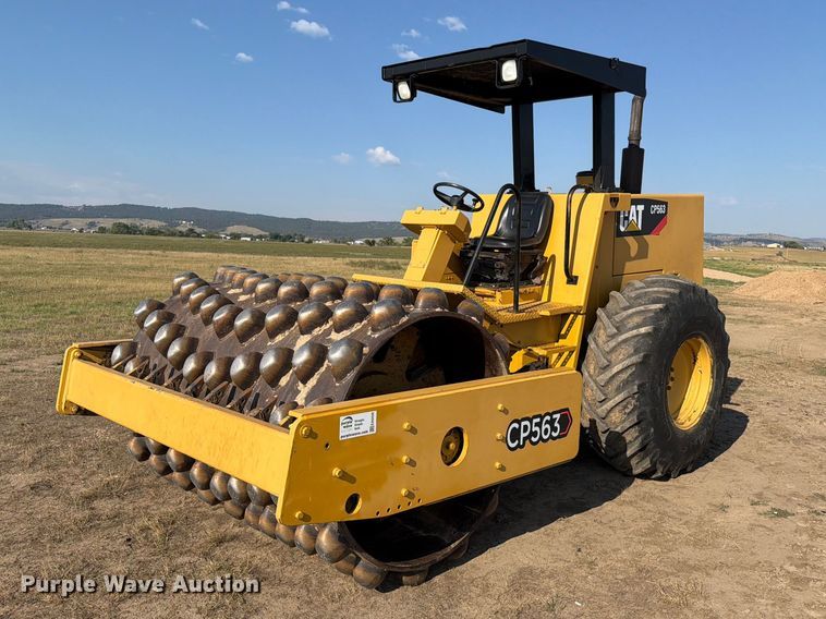 image for item EA0439 1992 Caterpillar CP563 single drum roller
