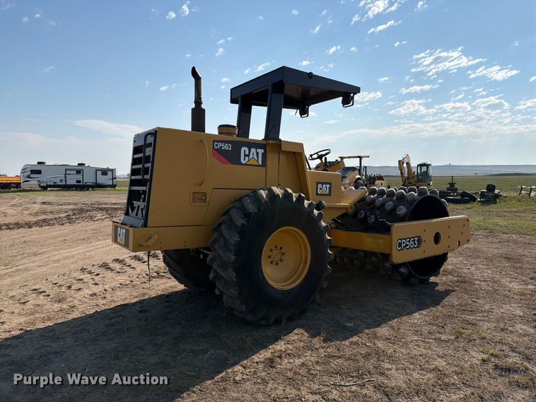 image for item EA0439 1992 Caterpillar CP563 single drum roller