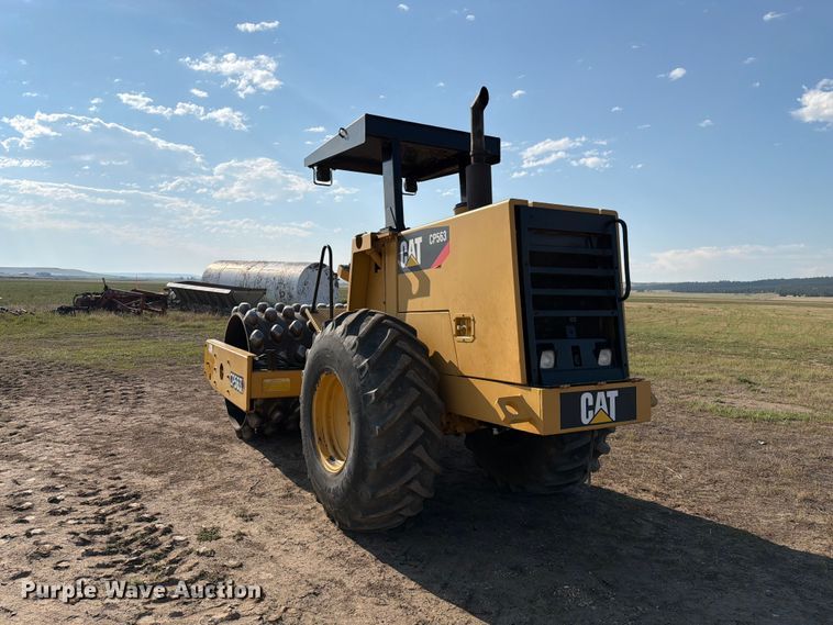 image for item EA0439 1992 Caterpillar CP563 single drum roller