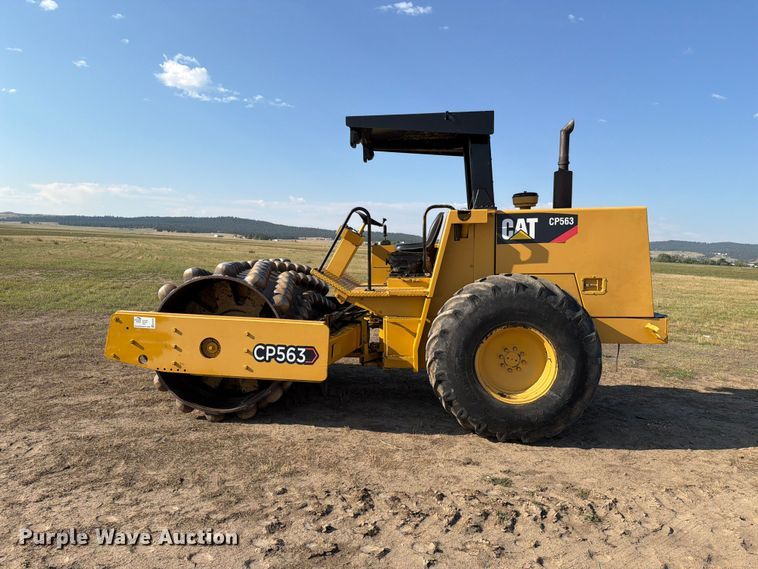 image for item EA0439 1992 Caterpillar CP563 single drum roller