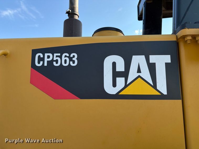 image for item EA0439 1992 Caterpillar CP563 single drum roller