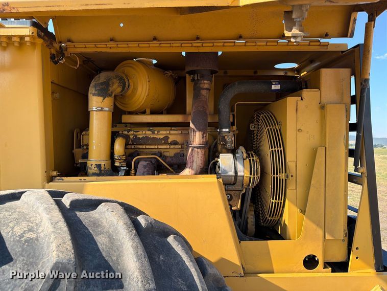image for item EA0439 1992 Caterpillar CP563 single drum roller