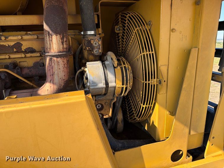 image for item EA0439 1992 Caterpillar CP563 single drum roller