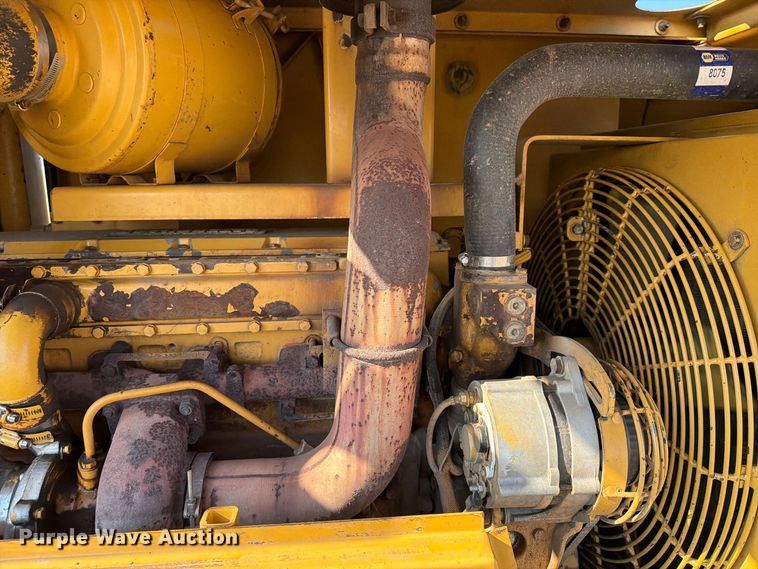 image for item EA0439 1992 Caterpillar CP563 single drum roller