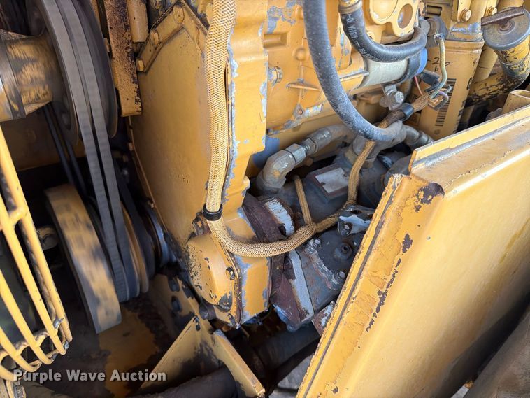 image for item EA0439 1992 Caterpillar CP563 single drum roller