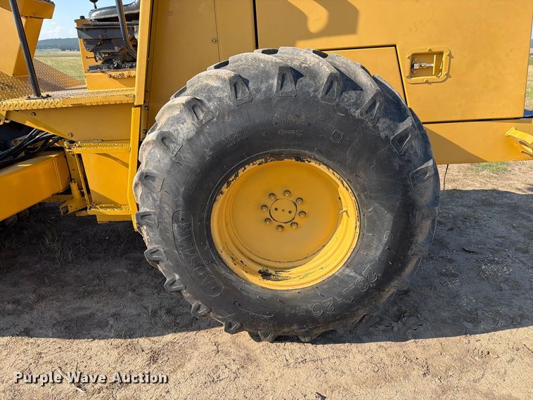 image for item EA0439 1992 Caterpillar CP563 single drum roller